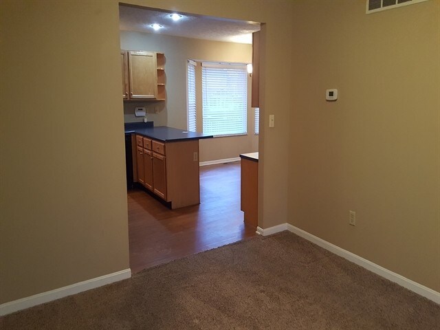 Building Photo - 225 Millbrook Court