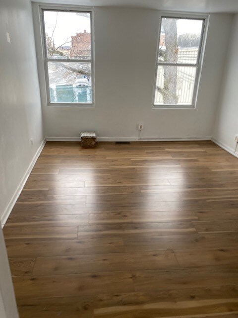Building Photo - 30 Noxon St