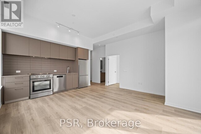 Photo du bâtiment - 101 Roehampton Ave