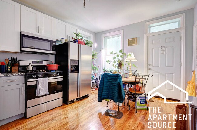 Building Photo - 3064 N Haussen Ct