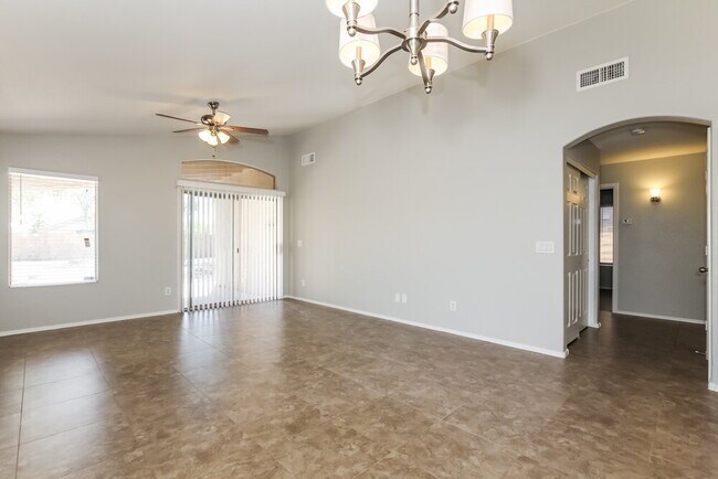 Building Photo - 18139 N Skyhawk Dr