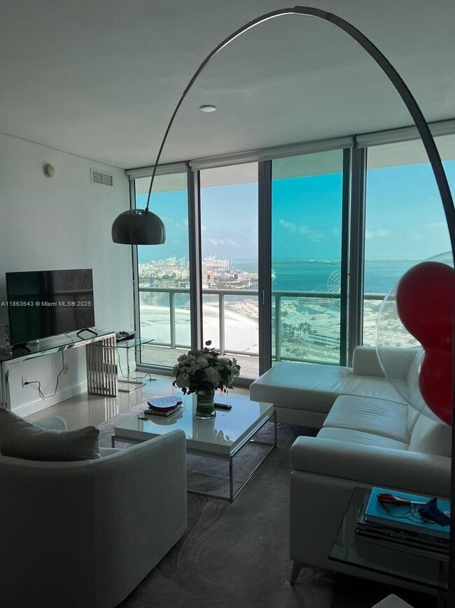 Building Photo - 888 Biscayne Blvd