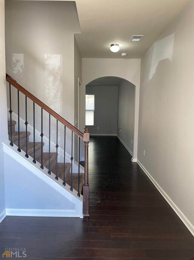 Building Photo - 28 Southwind Cir