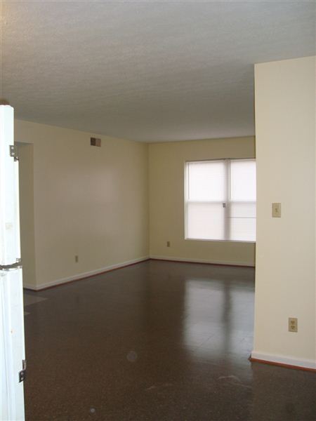 Building Photo - 2525 Saint Xavier St