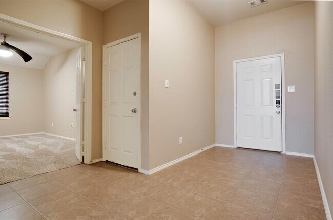 Building Photo - 2006 Enchanted Rock Dr