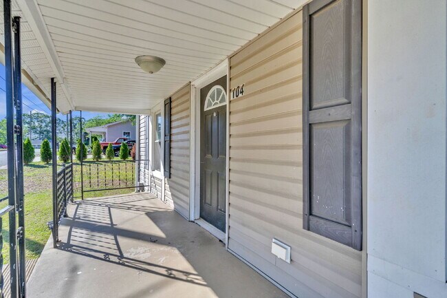 Foto del edificio - Cozy & Convenient 2BR, 1.5BA Greer Rental Near Downtown! $1,300/mo rent
