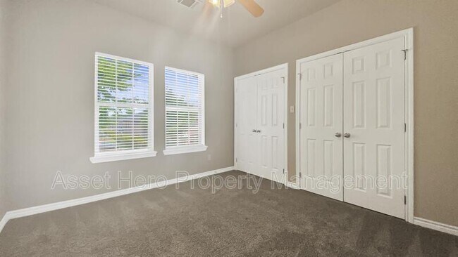 Building Photo - 122 Forest Dr