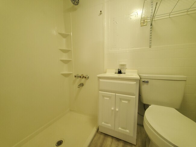 Unit 1 - 60 Lexington Ave