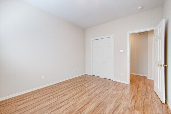 Foto del edificio - 22514 Jutewood Ln