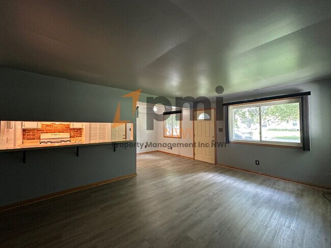Foto del edificio - 6974 Fillmore Dr