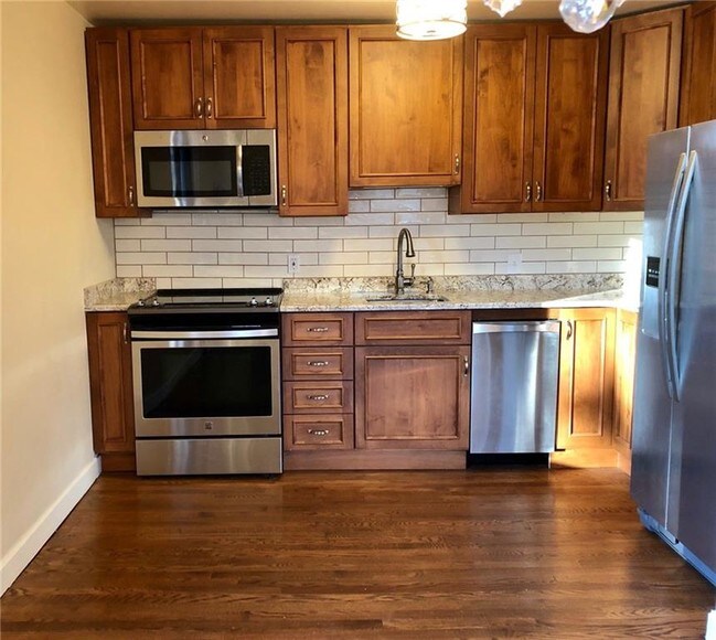 Building Photo - 401 Bellevue Ave