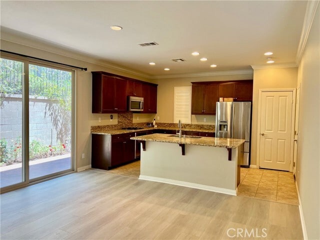 Building Photo - 55 Keepsake