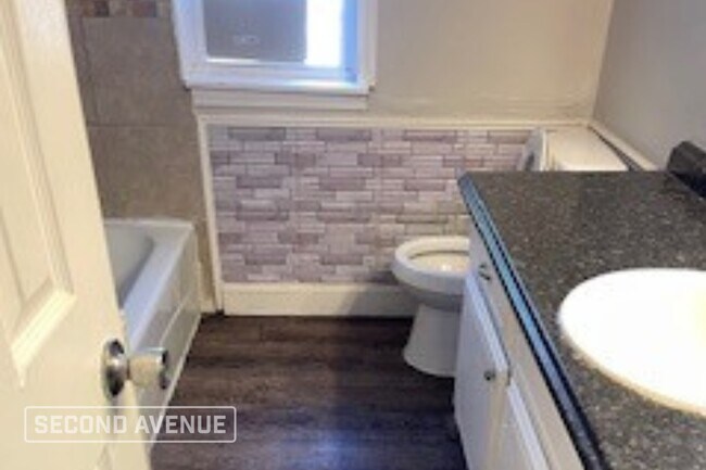 Building Photo - 200 NW 88th St