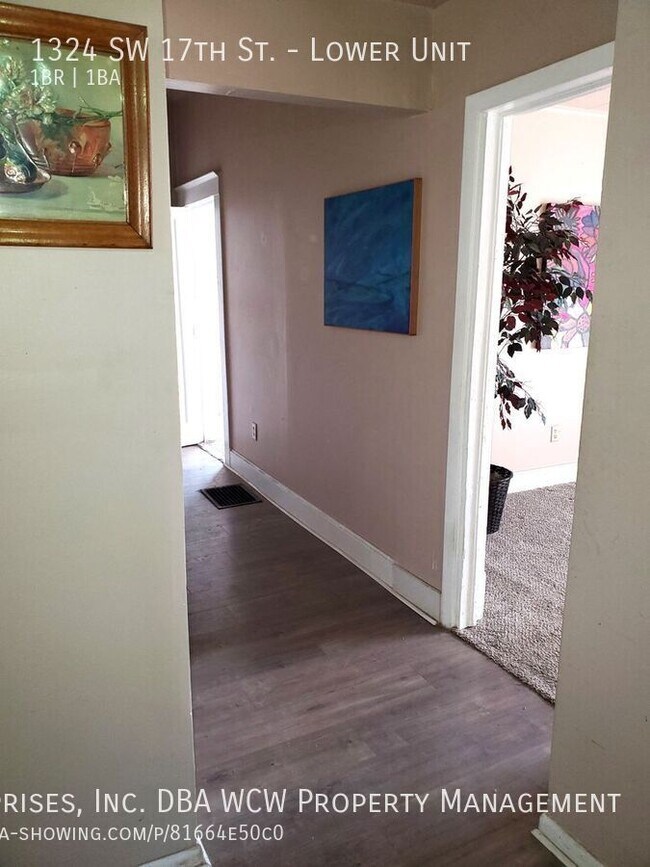 Foto del edificio - 1324 SW 17th St