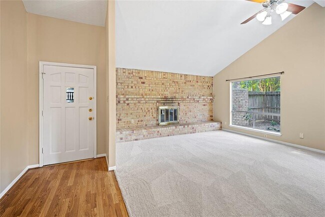 Building Photo - 25510 Cottage Hill Ln