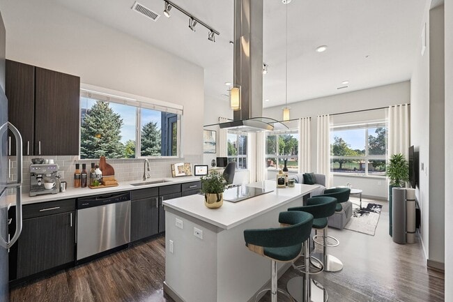 Building Photo - Outlook DTC