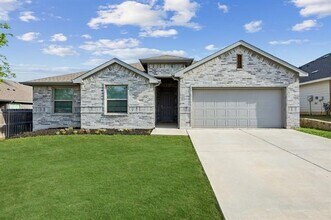 Building Photo - 1401 Black Oak Dr
