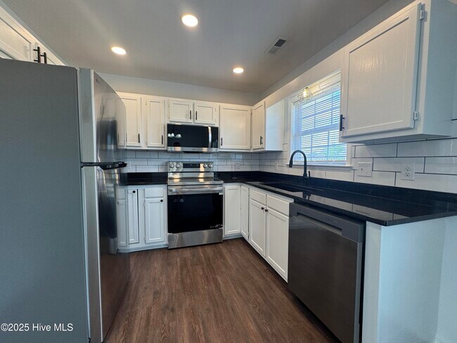 Foto del edificio - 2604 Larne Ct