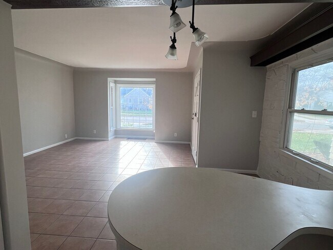 Foto del edificio - Adorable 2 Bedroom home with finished basement!