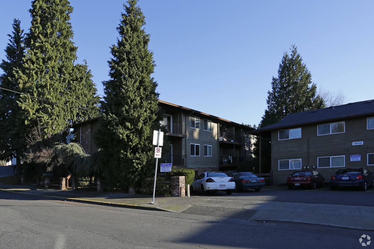 Creston Villa 3608 SE 40th Ave Portland, OR Apartments for Rent in