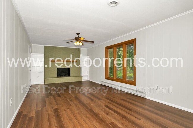 Building Photo - 6046 Dorsett Pl