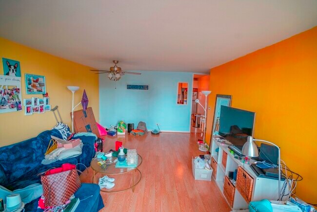 Foto del edificio - 720 W Gordon Terrace