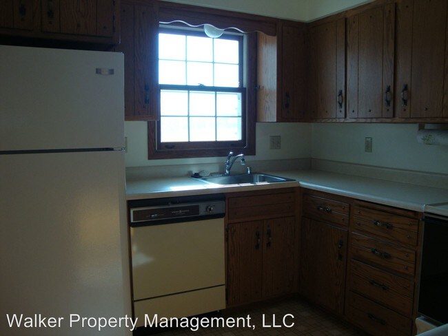 Building Photo - 2530 W Memorial Dr