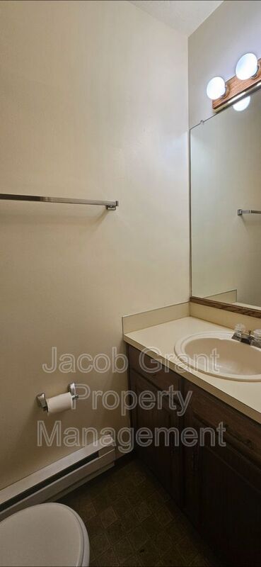 Building Photo - 751 Whittier St