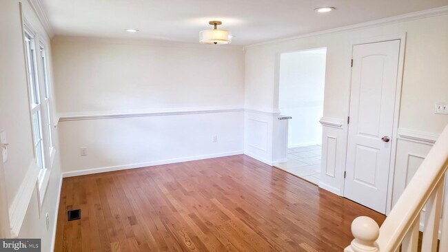 Building Photo - 178 Stonegate Dr