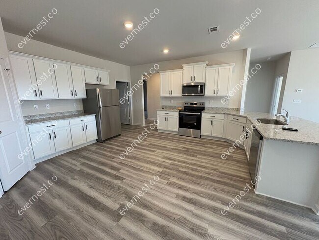 Building Photo - 1005 Claas Wy