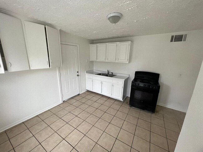 Foto del edificio - 4620 Galveston St