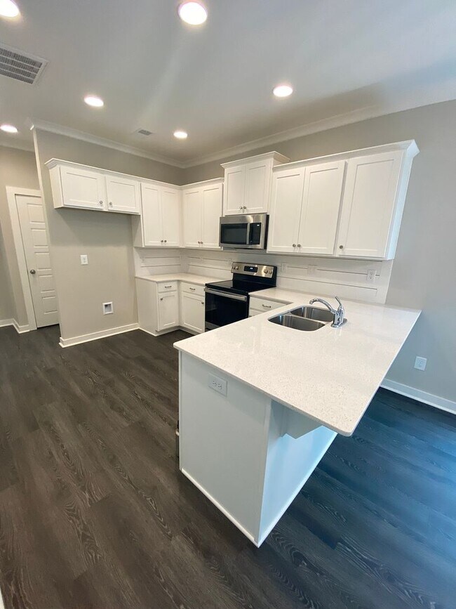 Foto del edificio - Home for Rent in Calera, AL!!!  View with 48 Hours Notice!