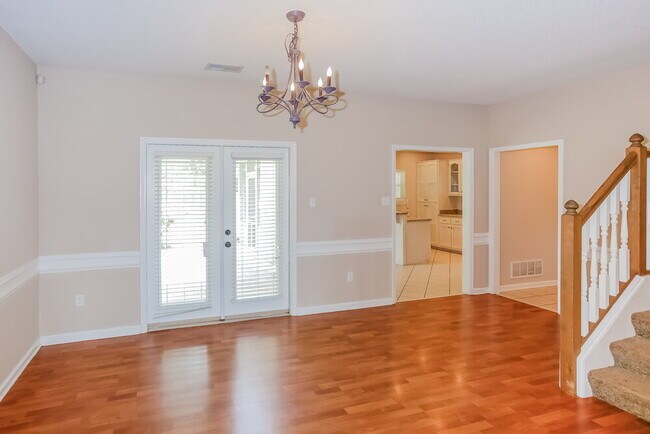 Foto del edificio - 9296 McClendon Cir N