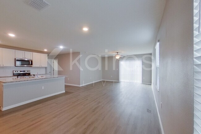 Foto del edificio - 8584 SW 43rd Ter
