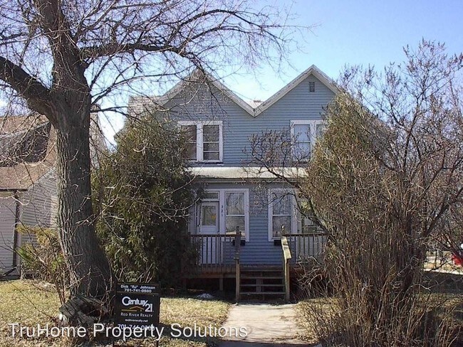 Building Photo - 321-323 N 3rd St