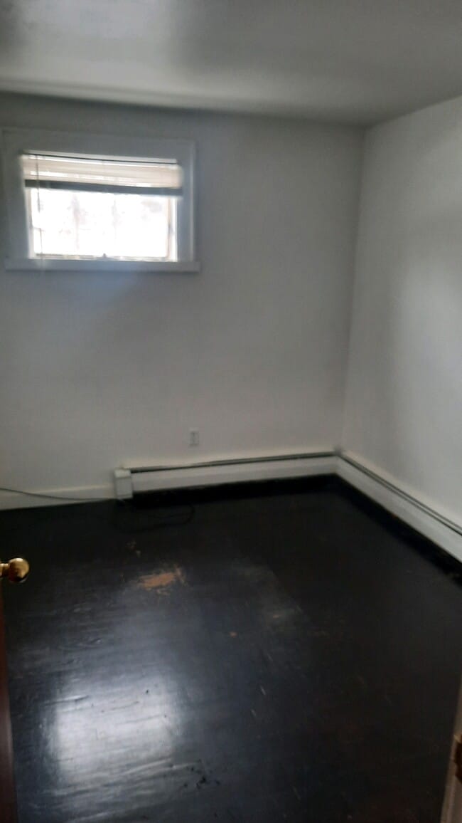 Building Photo - 1395-1399 US-44