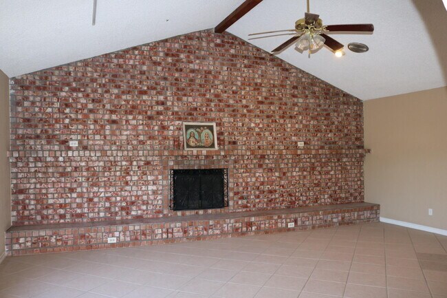 Building Photo - 425 F E Jackson Rd