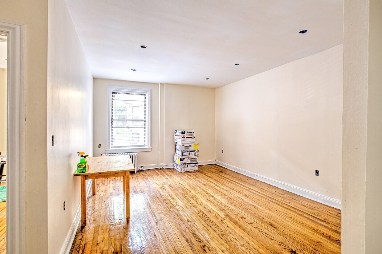 89 Mercer St, Jersey City, NJ 07302 Townhome Rentals in Jersey City