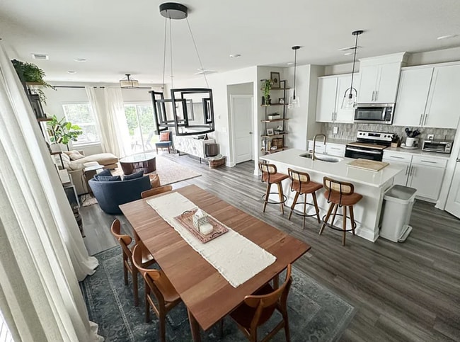 Building Photo - 4421 Skyridge Dr