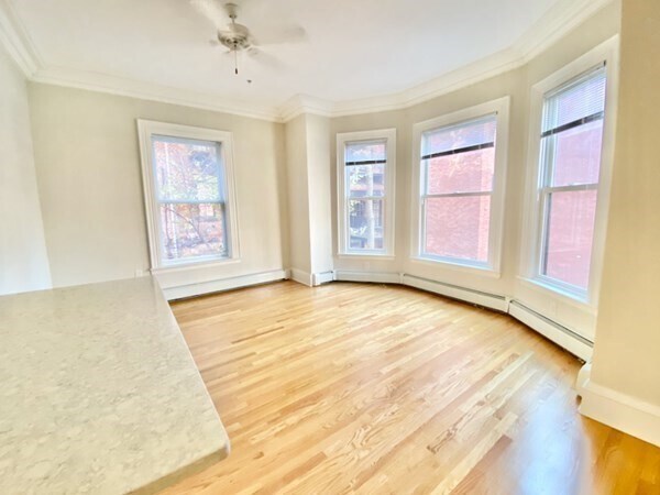 Foto principal - 31 Massachusetts Ave