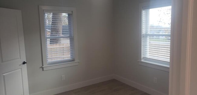 Foto del edificio - 453 Vineyard Ave