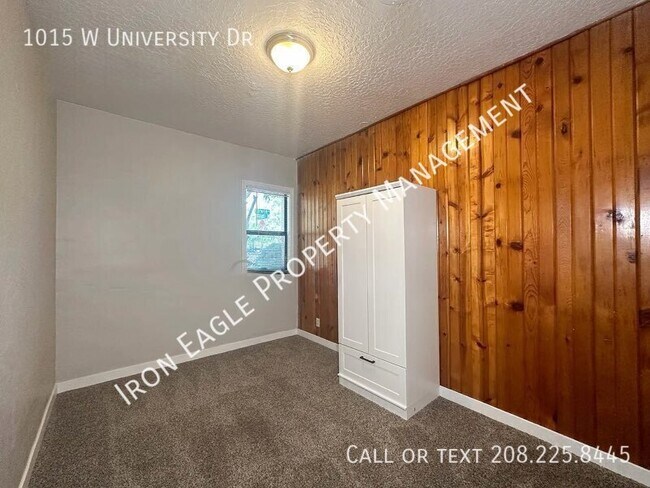Foto del edificio - 1015 W University Dr
