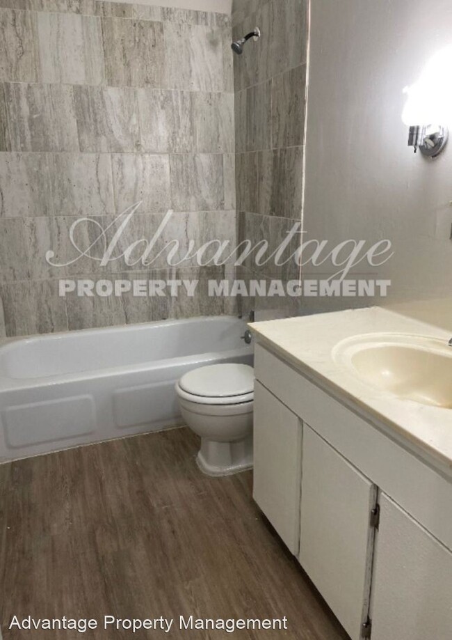 Building Photo - 2 br, 1.5 bath House - 3749 Cambridge Stat...