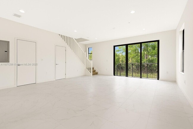 Foto del edificio - 6156 SW 36th Ct
