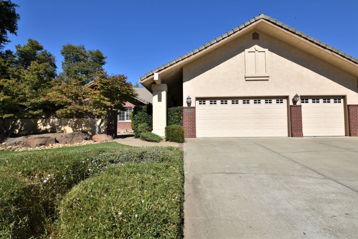 Primary Photo - 2209 Saint Anton Dr