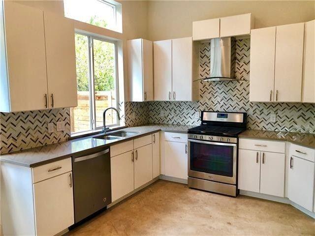 Foto del edificio - 1204 Cometa St