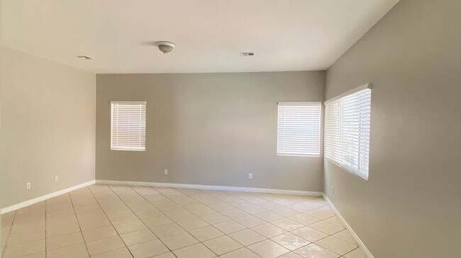 Foto del edificio - 3741 Tranquil Canyon Ct