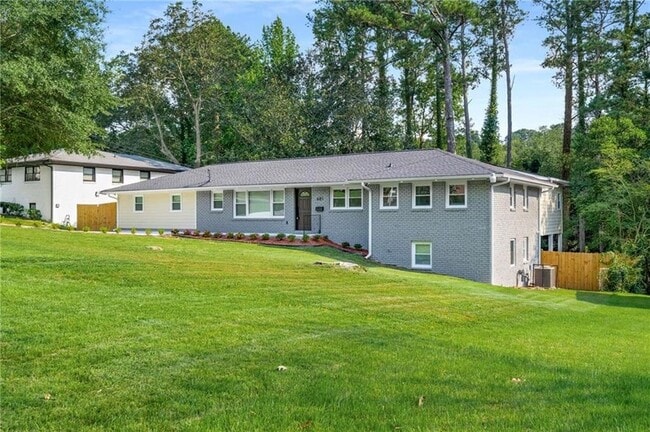 Building Photo - 681 Fielding Ln SW