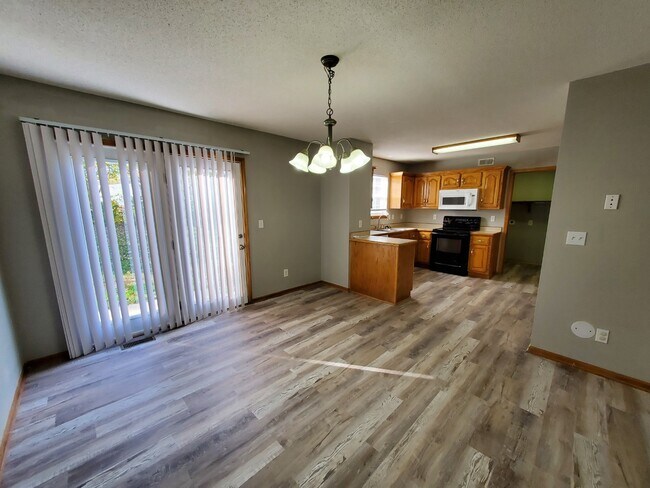 Foto del edificio - 7501 E 165th St