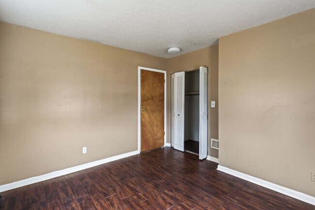 Foto del edificio - 4925 Southside Dr